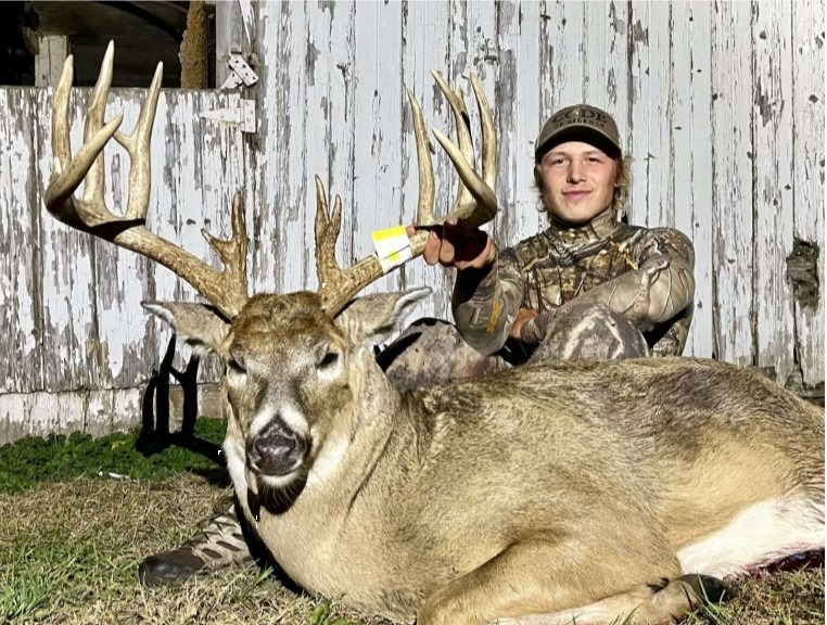 
Trophy of the Week - Lincoln Mehlert's 2022 Typical Whitetail Deer